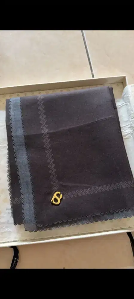 Button scarves scraf