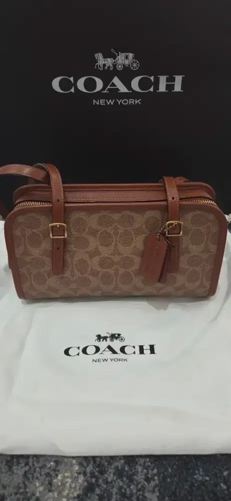 Swing Zip Bag Signature COACH for Women - ORIGINAL 100%