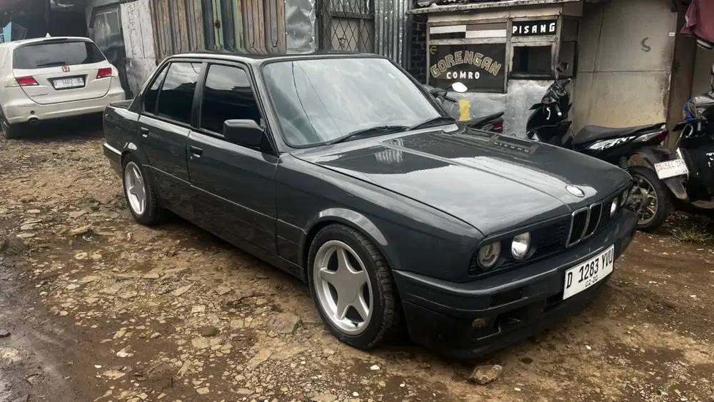 BMW 318i 1991 Mulus no PR