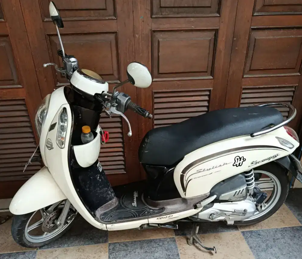 Jual motor honda scoopy th. 2016