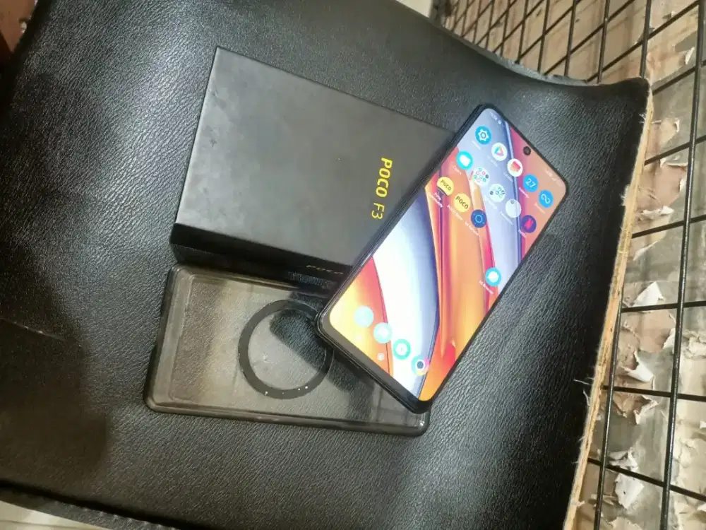 Poco f3 ram 8/256 normal semua nya hp sm dus saja