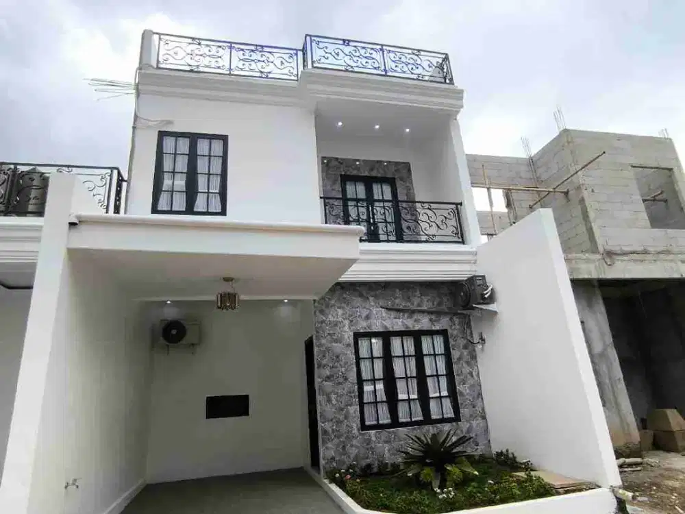 RUMAH Mewah 2 lantai Ter-nyaman! Akses Mudah dekat Tol & LRT