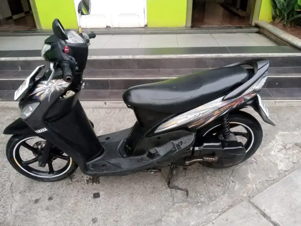 Dijual motor Mio th 2009 surat bbkb aja