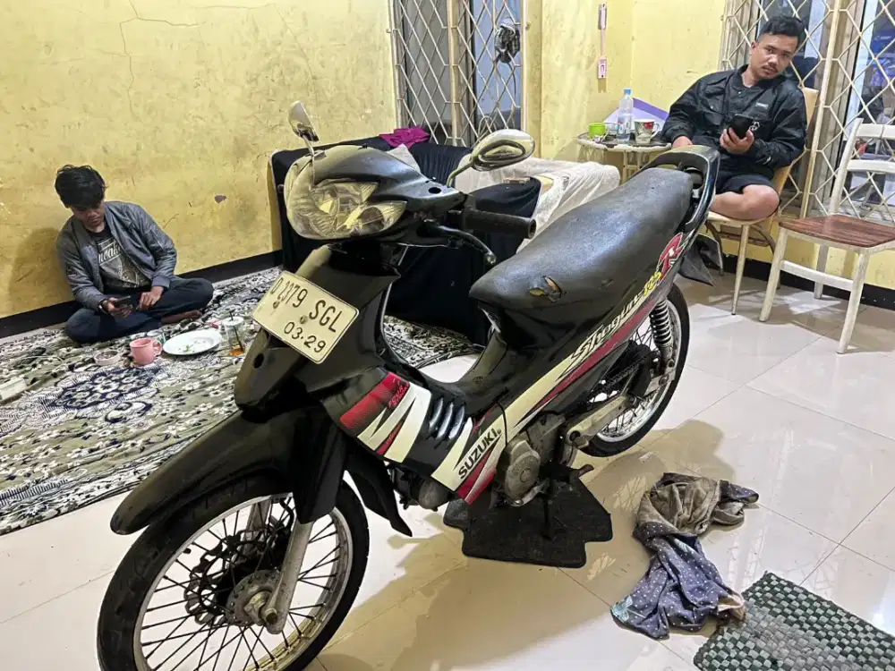 Suzuki Shogun 125 r tahun 2004