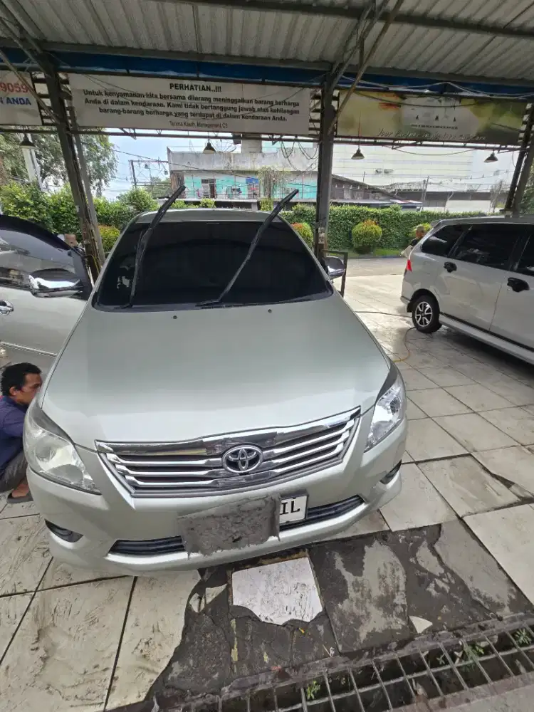 KIJANG INNOVA 2.0 G BENSIN 2012
