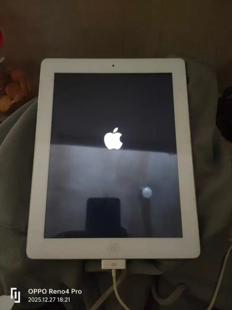 IPAD 2 Mentok di Logo