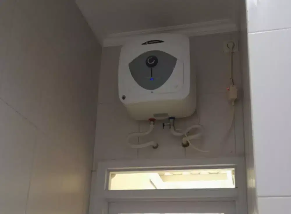 Water heater Ariston 15 liter