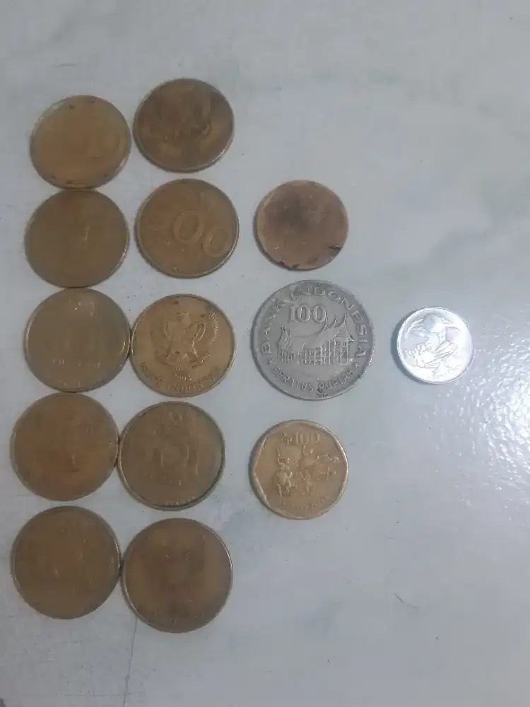 Jual koin agak kuno..500 kuning, 100 kuning,100 gede, 25 perak