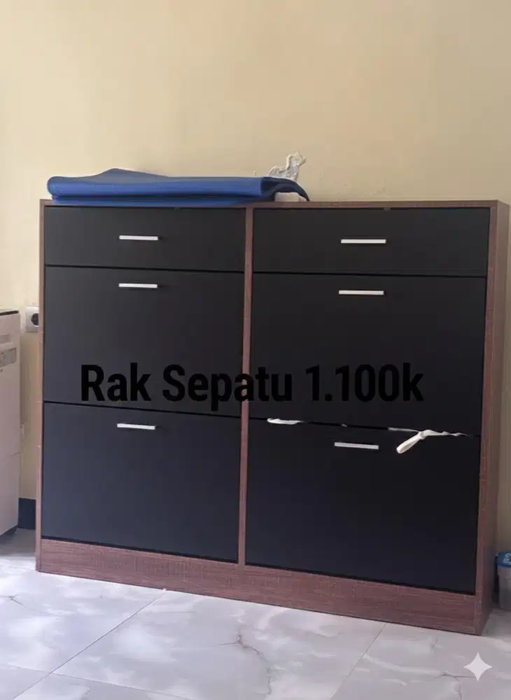 rak sepatu informa hitam