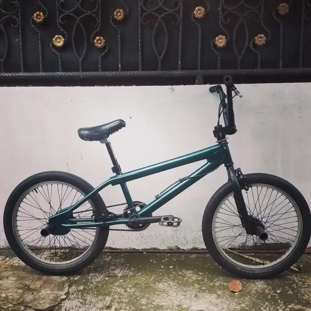 SEPEDA BMX MONGOOSE SNIPER PRO