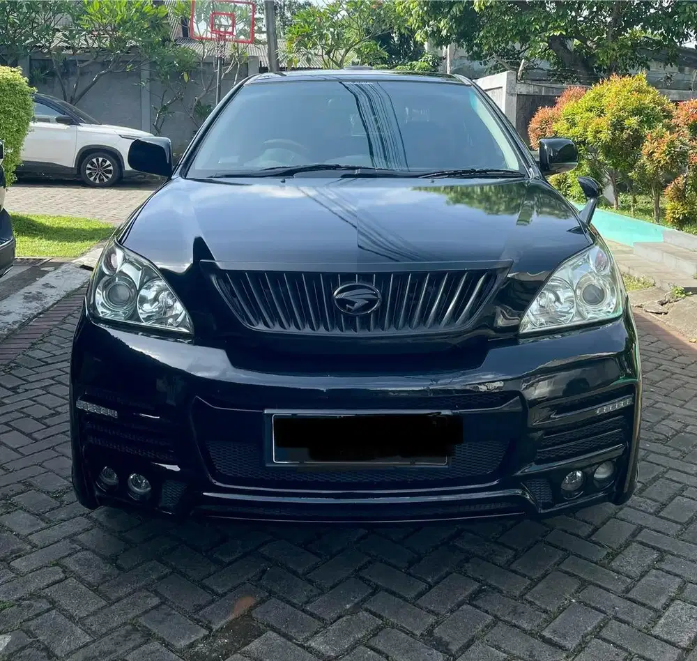 Toyota Harrier thn 2010