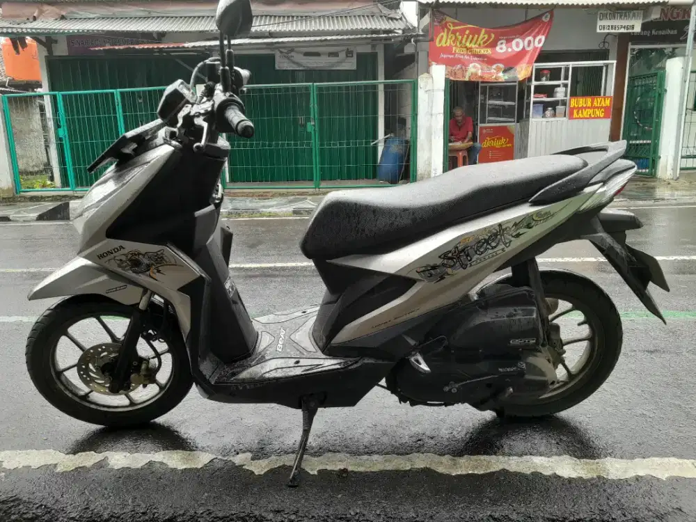 Dijual honda beat street thn 2022