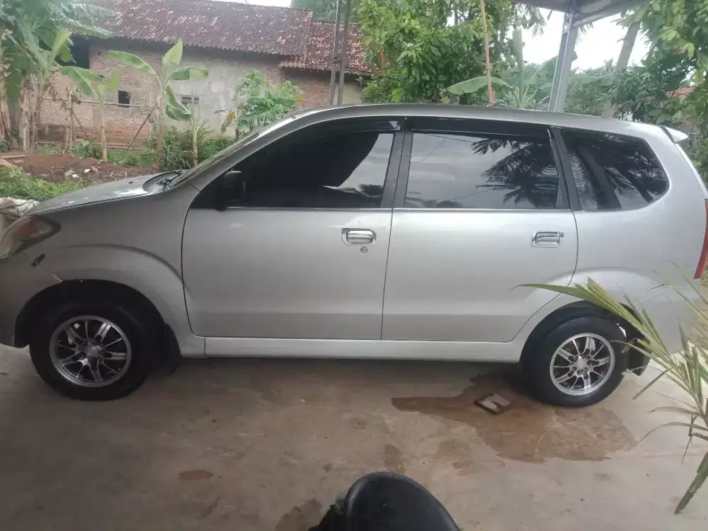 Xenia Li 2006 plat b