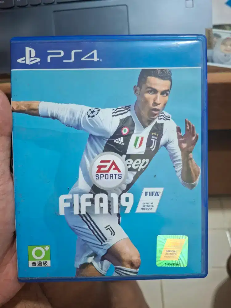 Jual BD Kaset PS4 PlayStation 4 FIFA 19 ORI Full-set Lengkap Mulus