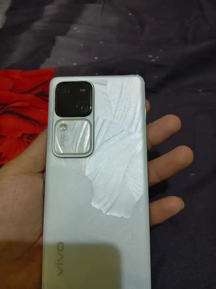 Vivo v30  ram 8+8/256