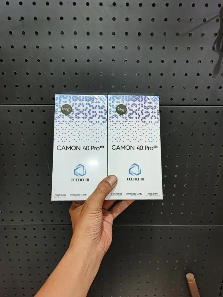 Berminat silahkan WA Tecno Camon 40 Pro 5G 8+8/256 Garansi resmi 13bln