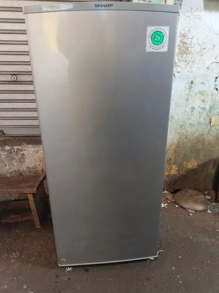 Freezer 6 Rak merk Sharp Normal