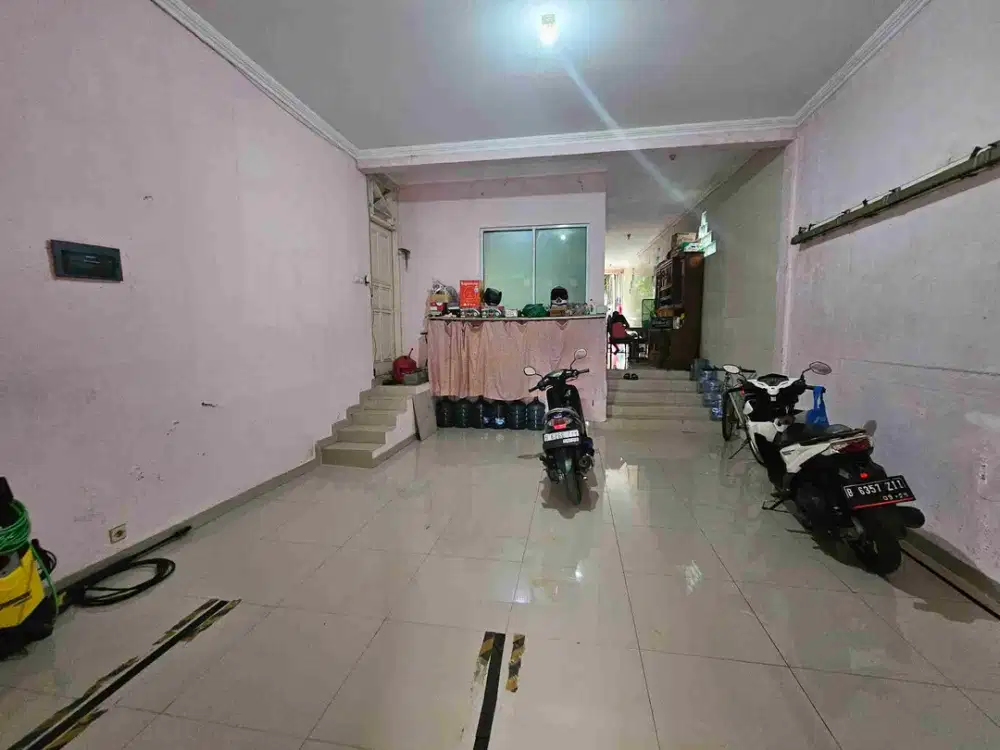 Dijual Rumah Asri seperti di villa Taman Serua
