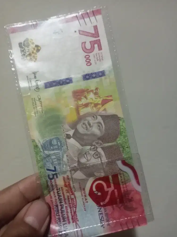 Uang 100 RB..edisi kemerdekaan