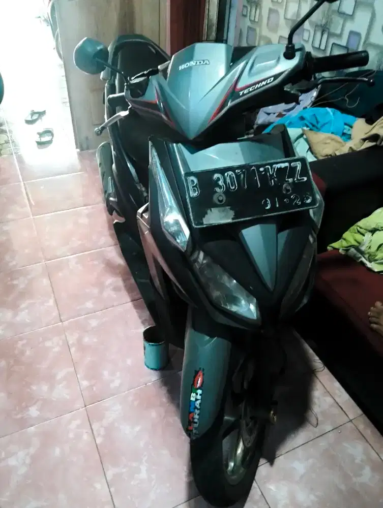 Di jual Honda Vario techno th 2010