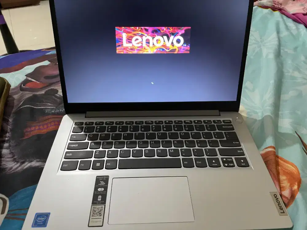 Lenovo ideapad 1 14igl7 penyimpanan 8/256gb