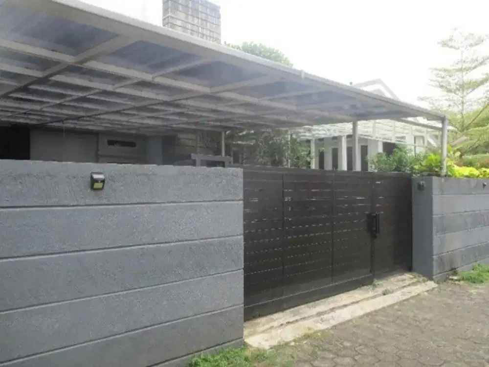 Rumah Mewah Hoek 2Lt Dengan Private Pool di Ragunan Pasar Minggu
