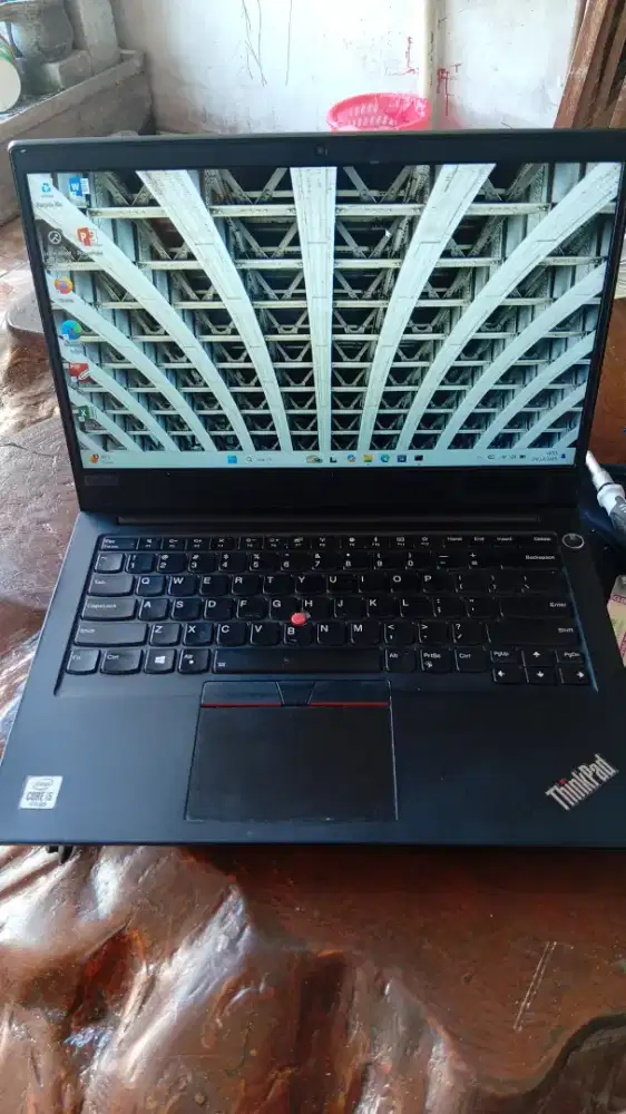 Thinkpad E14 Ram 8/512 GB