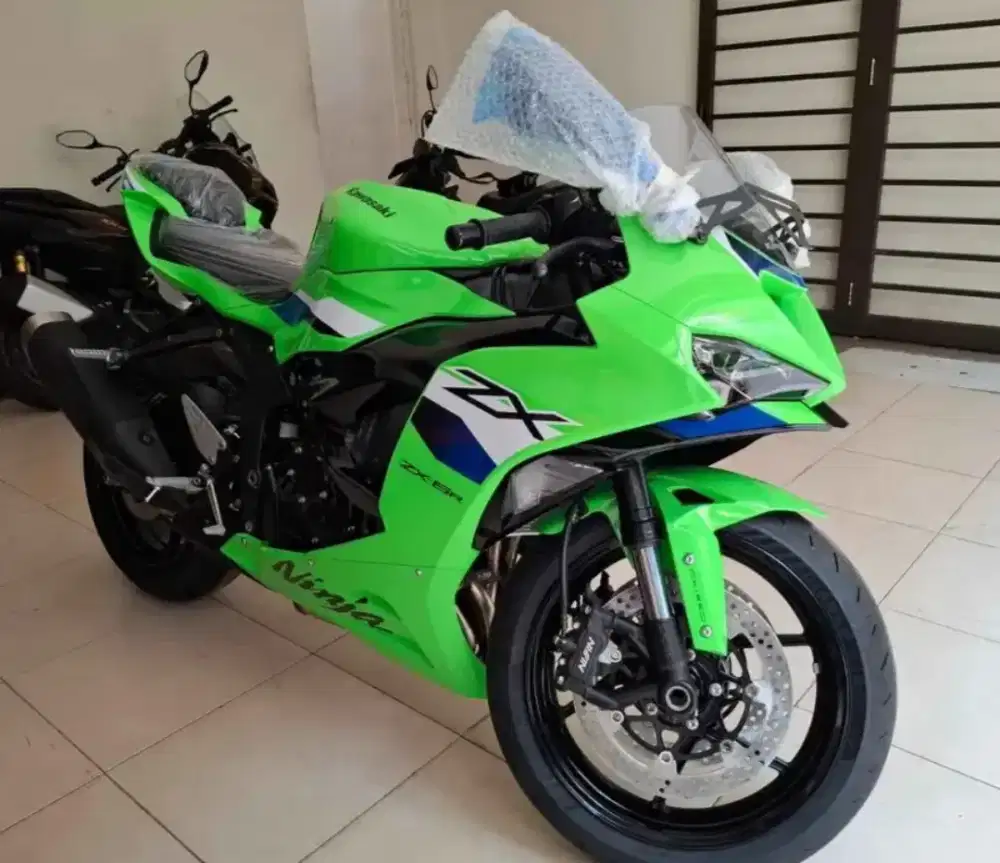 ZX6R Brand New !!!