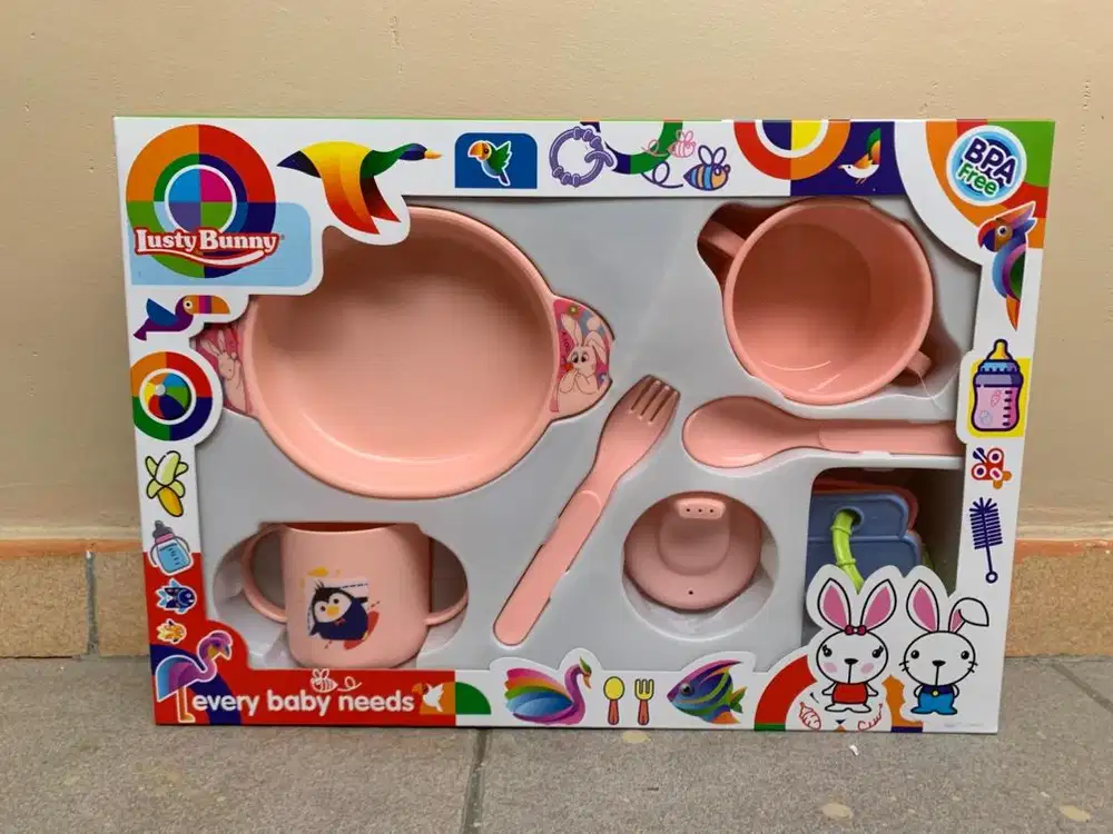 Feding set 6 pcs + mainan