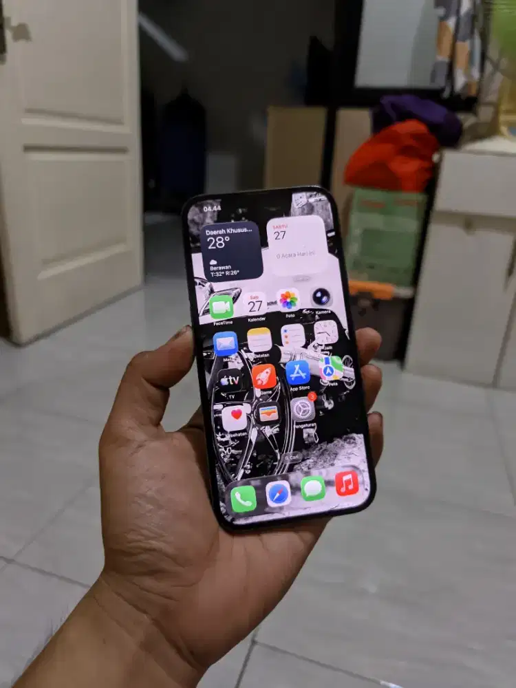 Iphone 13 pro max Siera blue 128 whitelist