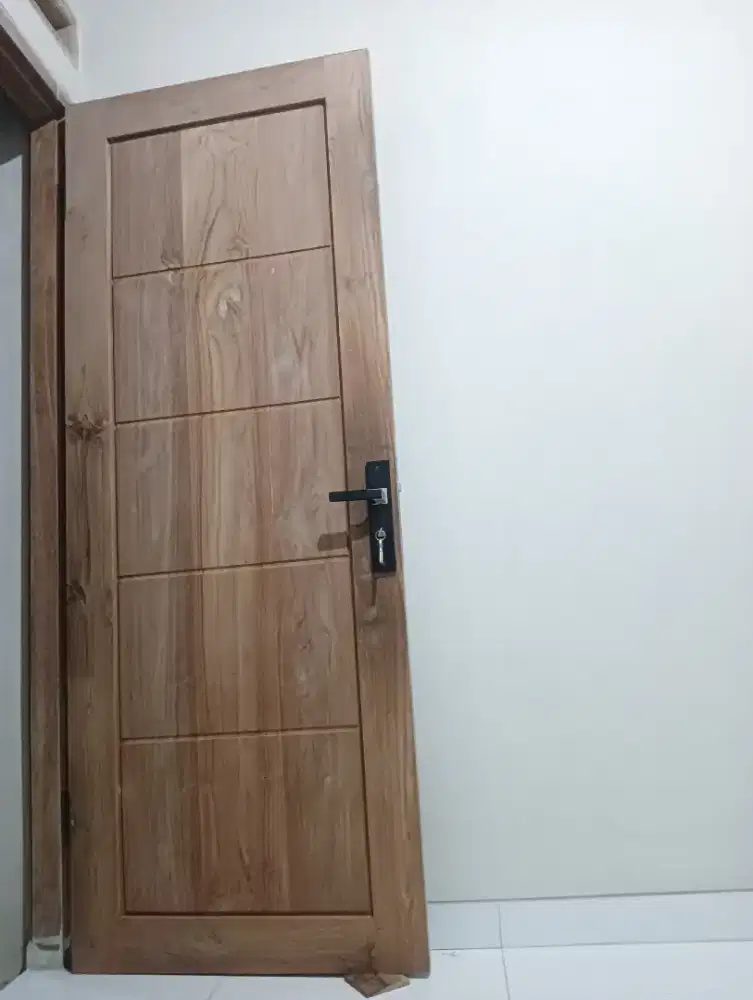 Pintu jati solid