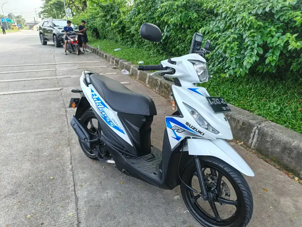 Suzuki Address 115cc putih