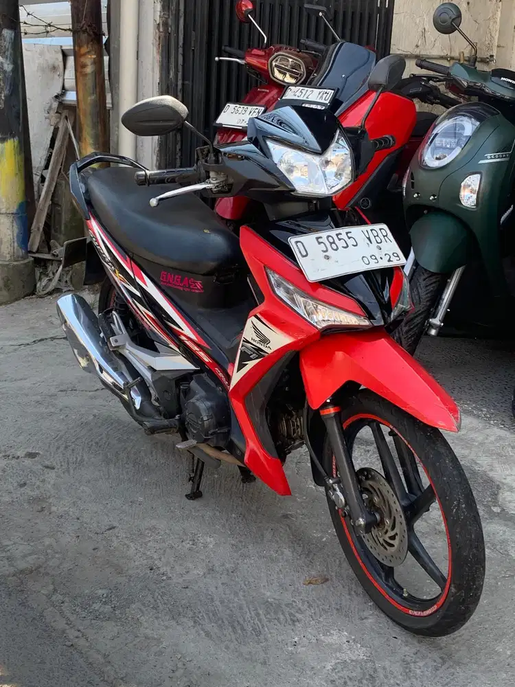 Honda Supra X 125  Injeksi Tahun 2014