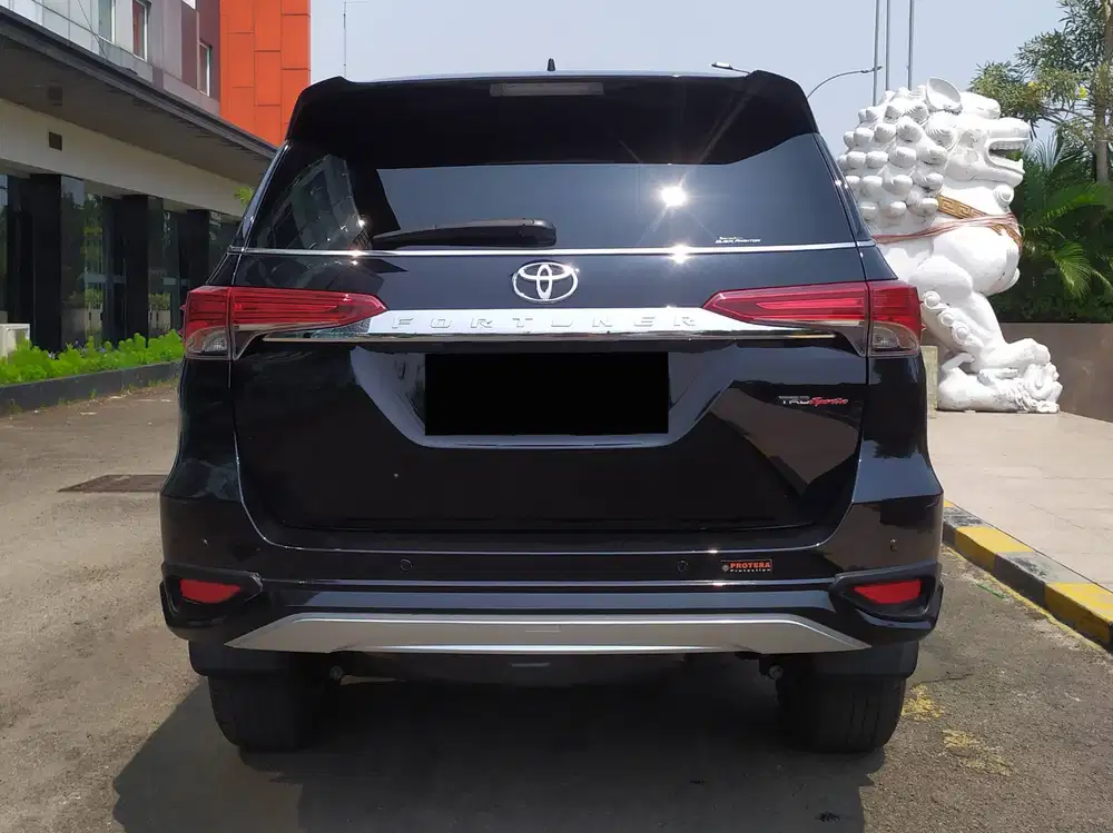 GENAP Km=67k PAJAK=JuLy-26 Bunga=5,5% TOYOTA FORTUNER 2.4 VRZ TRD 2018