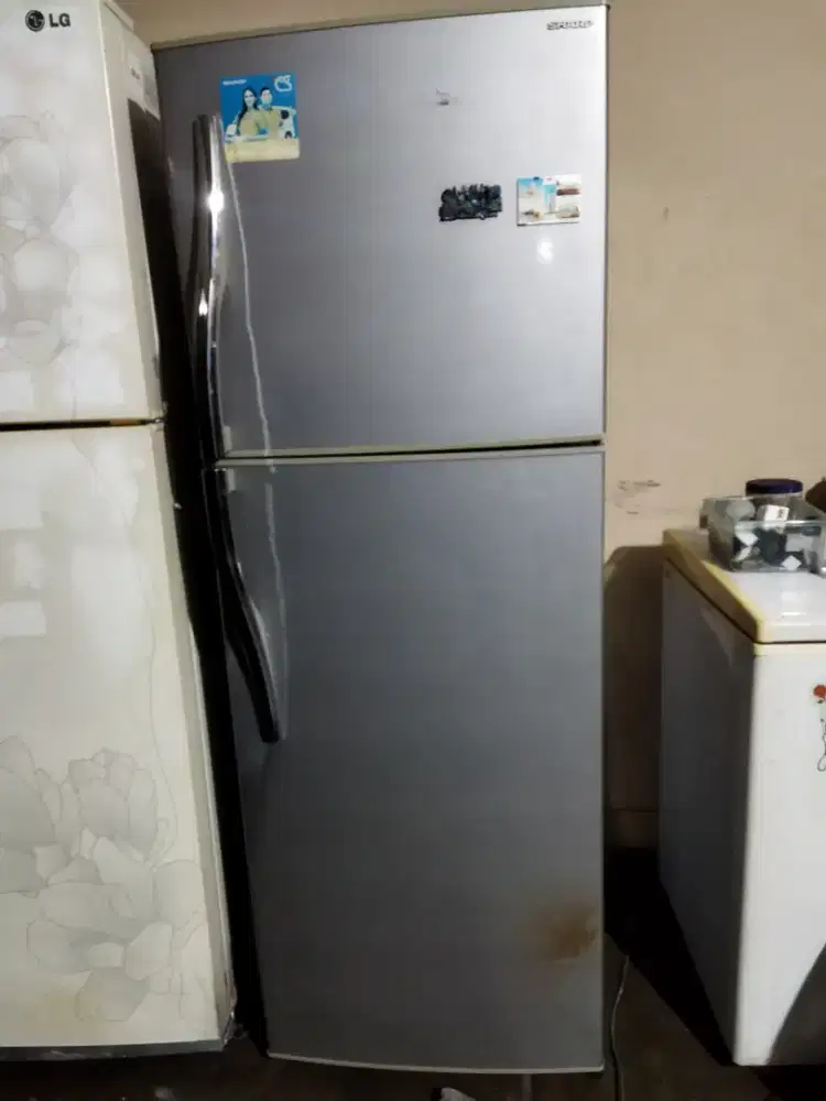 Kulkas Sharp 2 Pintu Semi Jumbo Siap Pakai