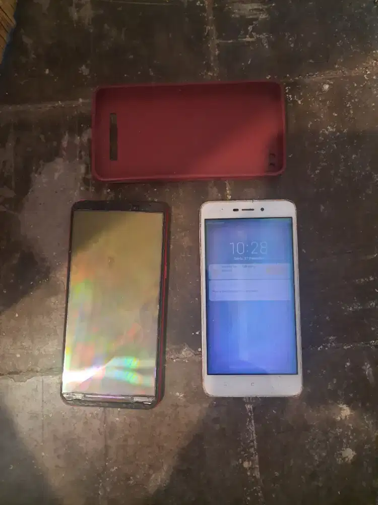 Xiaomi dan Oppo minus LCD aja