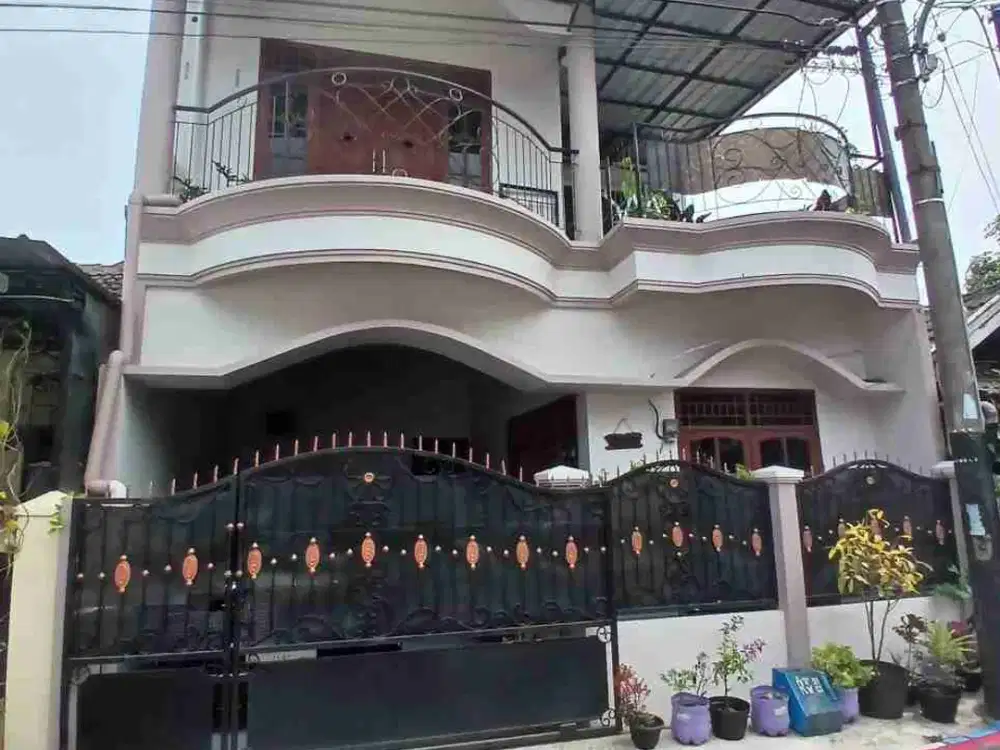 RUMAH DUA LANTAI SAWOJAJAR SATU MALANG