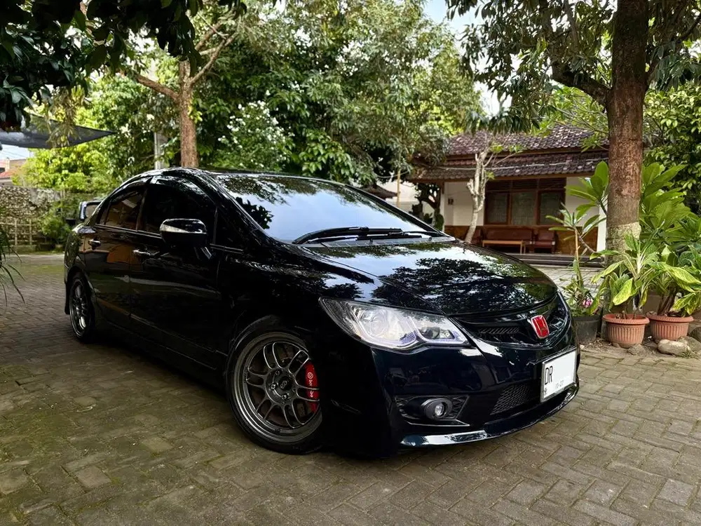 Dijual Honda Civic fd Matic tahun 2010 kondisi istimewa low KM  m