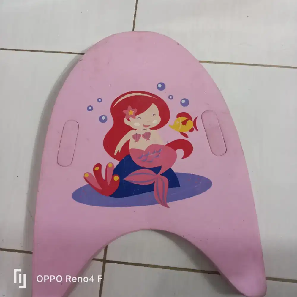 Pompa kecil Dan pelampung