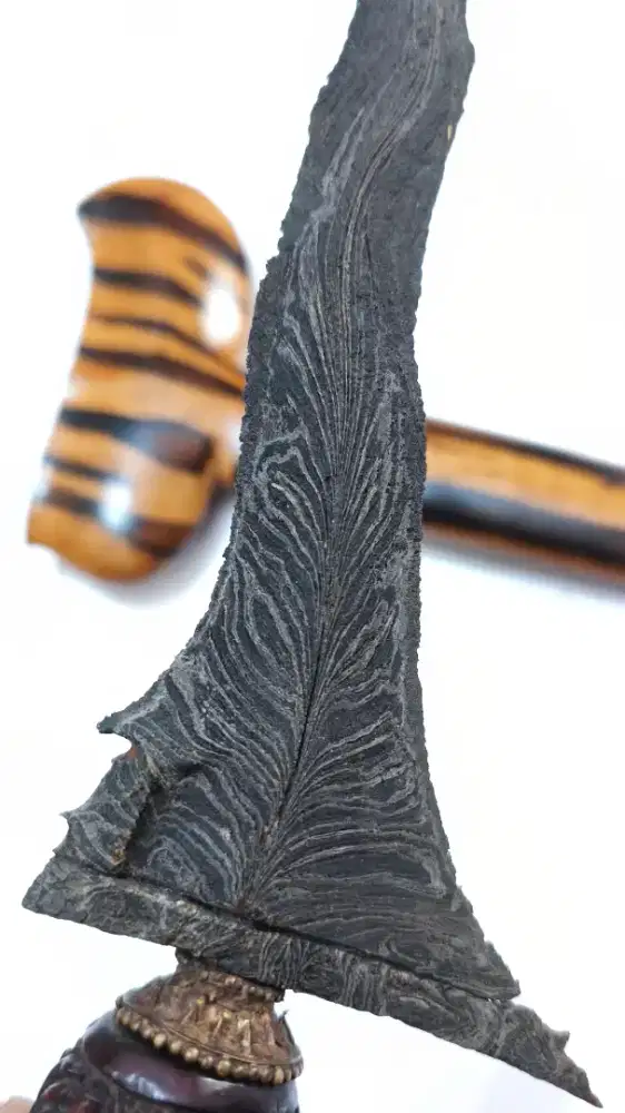 Keris sepuh antik langka unik rare pusaka carangsoka Pancuran Mas