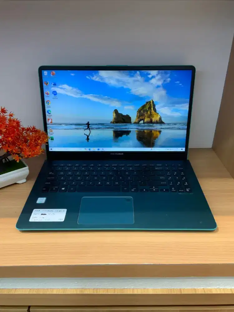 Asus vivobooks s15 i5 gen 8 ram 8gb 1tb hdd murmer