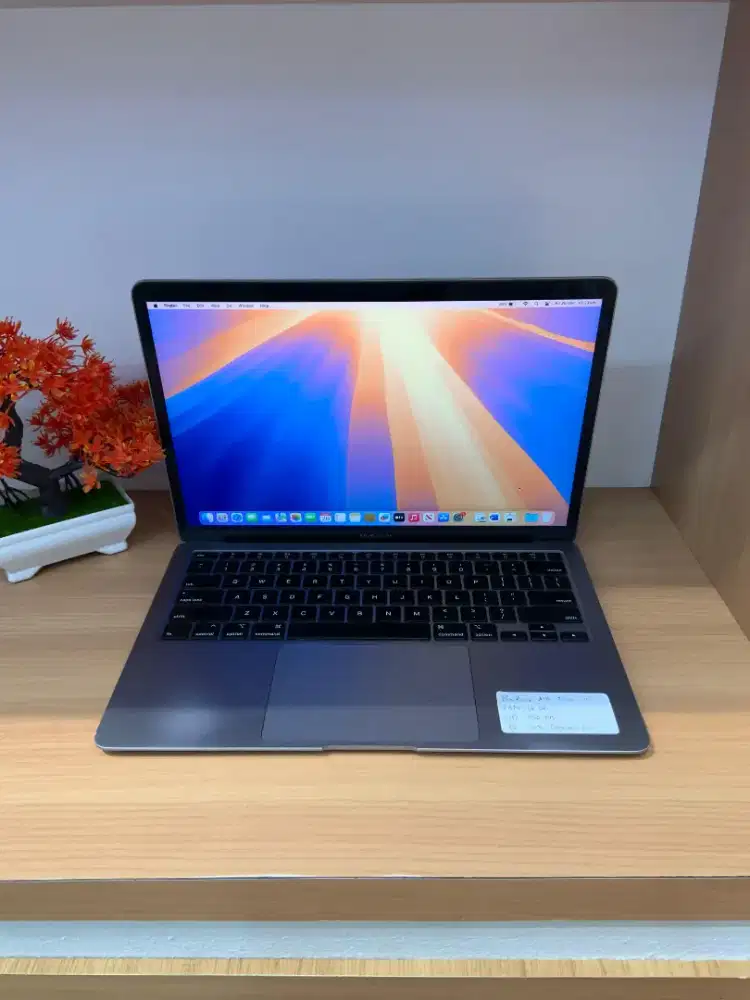 Macbook air 2020 i516gb 256gb murmer