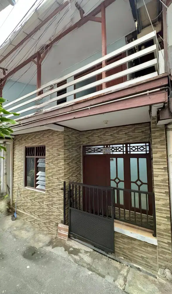 DIKONTRAKAN TAHUNAN BUKIT DURI, TEBET, JAKARTA SELATAN