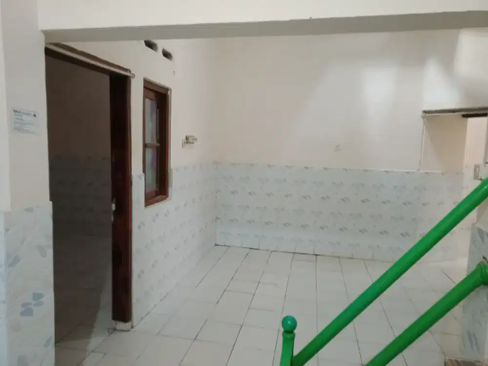 NEGO Disewakan rmh 2lantai(ada GAS ALAM) dkt alun2 kota crb&grage mall