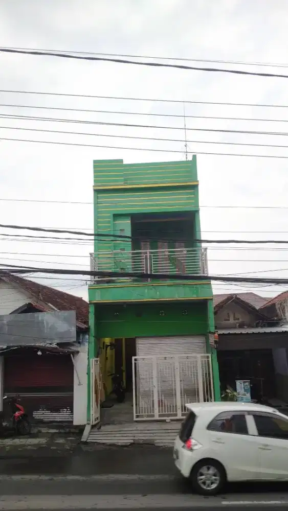 Rumah dijual 3 lantai