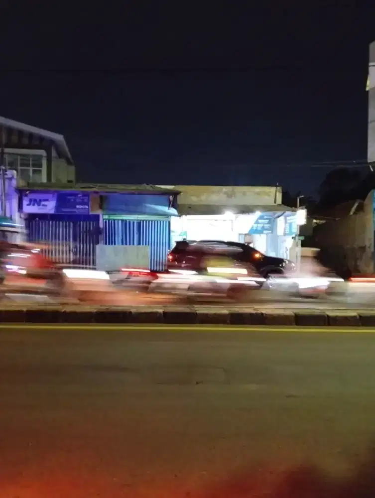 Lahan komersil, sangat cocok buat showroom