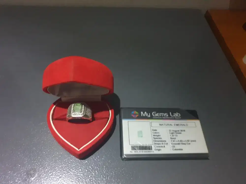 Cincin batu jambrud perak natural emerald