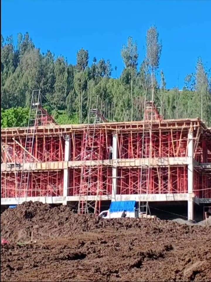 Sewa lift cor dan tenaga pengecoran dll