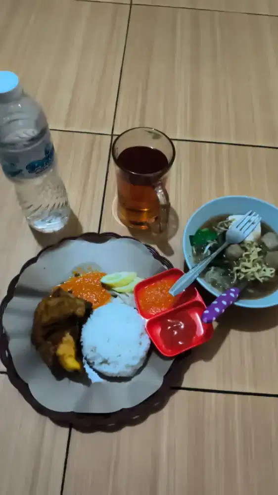 Dibutuhkan karyawan warung makan