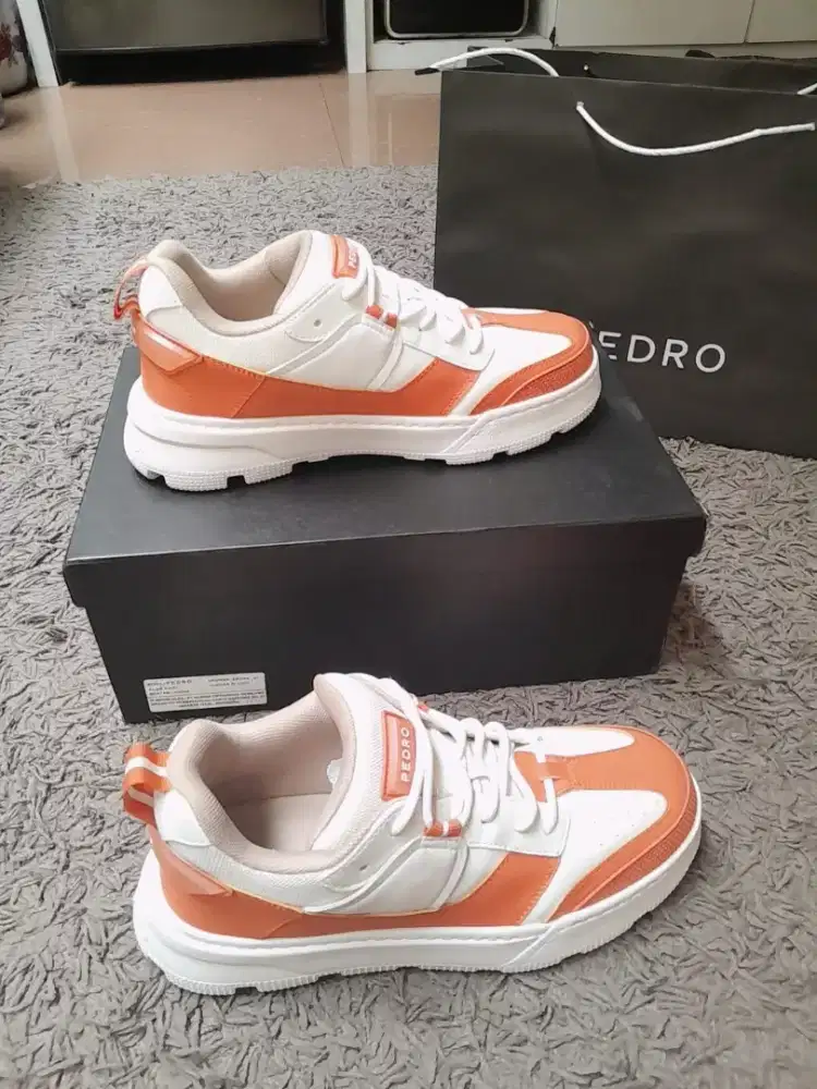 Jual rugi.sepatu cowok.Original Pedro.Beli salah ukuran.Jadi kekecilan